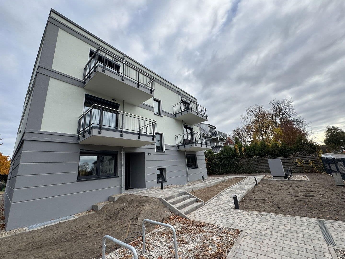 Pronájem bytu 3+1 75 m², Berlin, Berlín Pronájem bytu 3+1 75 m², Berlin, Berlín