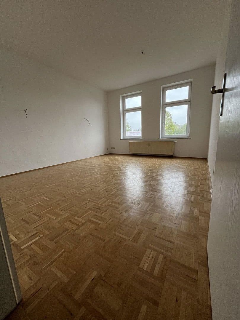 Pronájem bytu 2+1 60 m², Schneeberger Straße 4, Chemnitz, Sasko Pronájem bytu 2+1 60 m², Schneeberger Straße 4, Chemnitz, Sasko