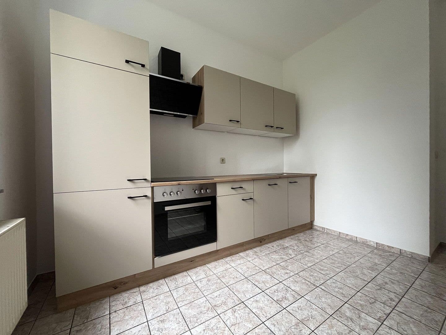 Pronájem bytu 2+1 60 m², Schneeberger Straße 4, Chemnitz, Sasko Pronájem bytu 2+1 60 m², Schneeberger Straße 4, Chemnitz, Sasko