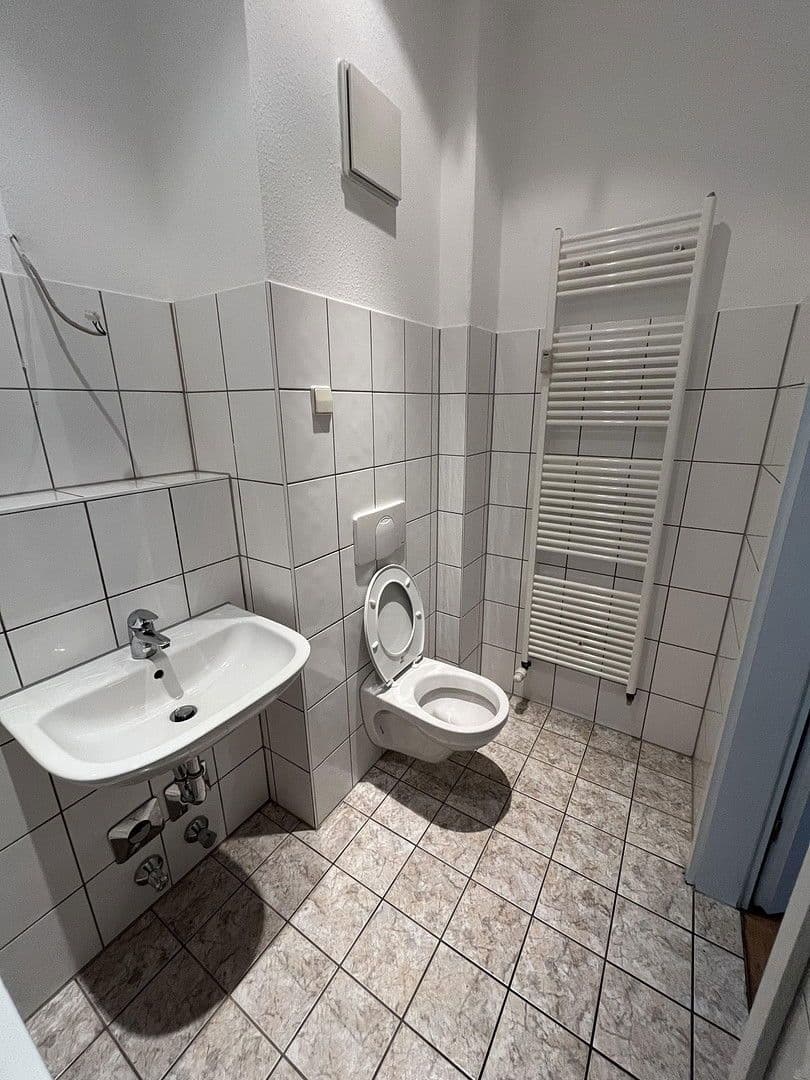 Pronájem bytu 2+1 60 m², Schneeberger Straße 4, Chemnitz, Sasko Pronájem bytu 2+1 60 m², Schneeberger Straße 4, Chemnitz, Sasko