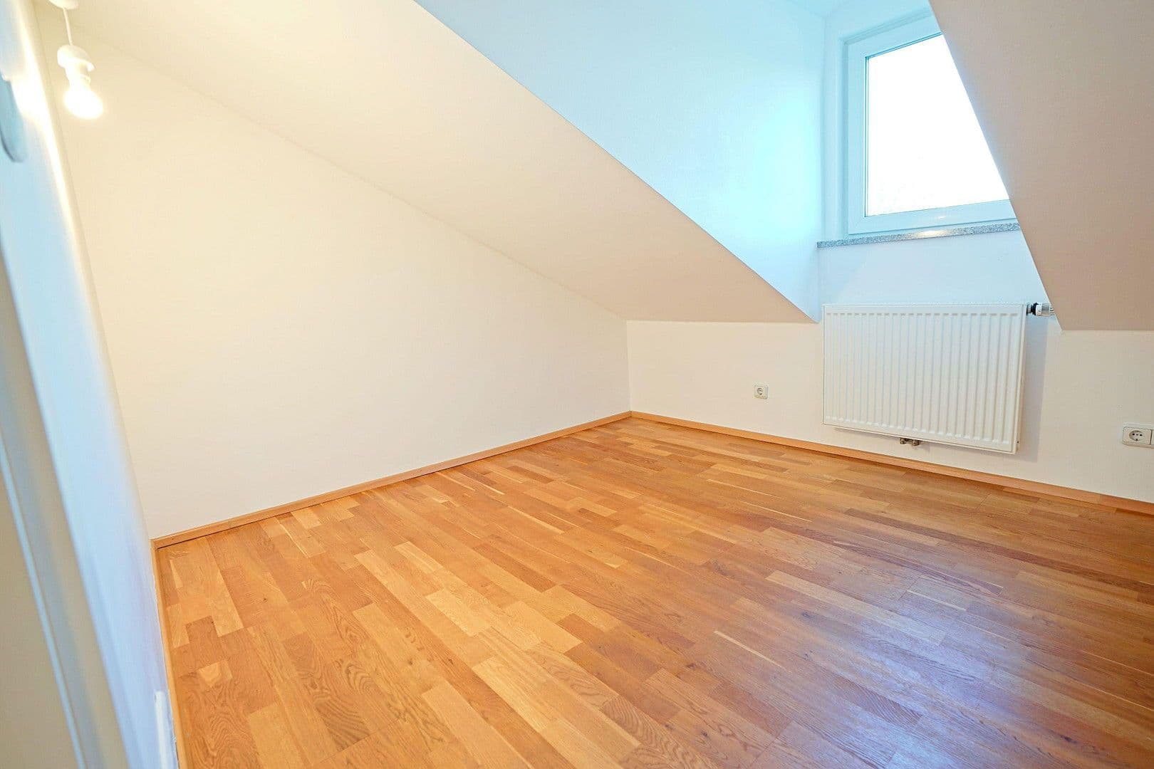 Pronájem bytu 4+1 147 m², München, Bavorsko Pronájem bytu 4+1 147 m², München, Bavorsko