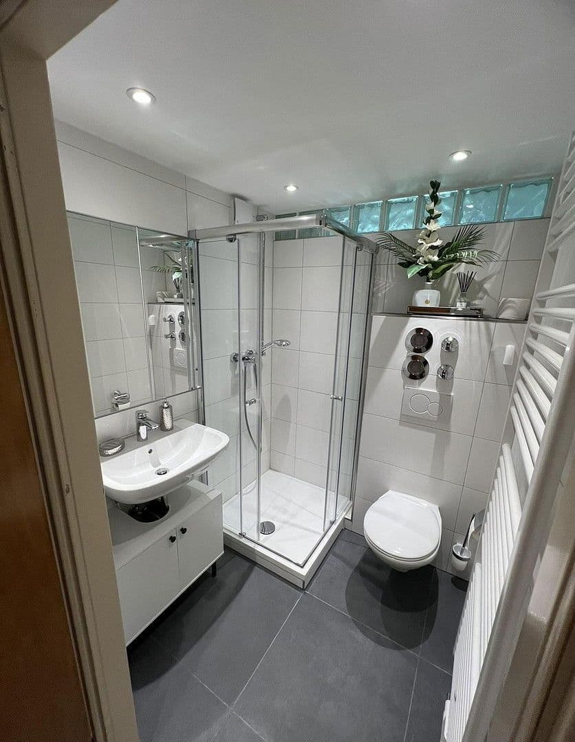 Pronájem bytu 1+1 32 m², Stetten, Bádensko-Württembersko Pronájem bytu 1+1 32 m², Stetten, Bádensko-Württembersko