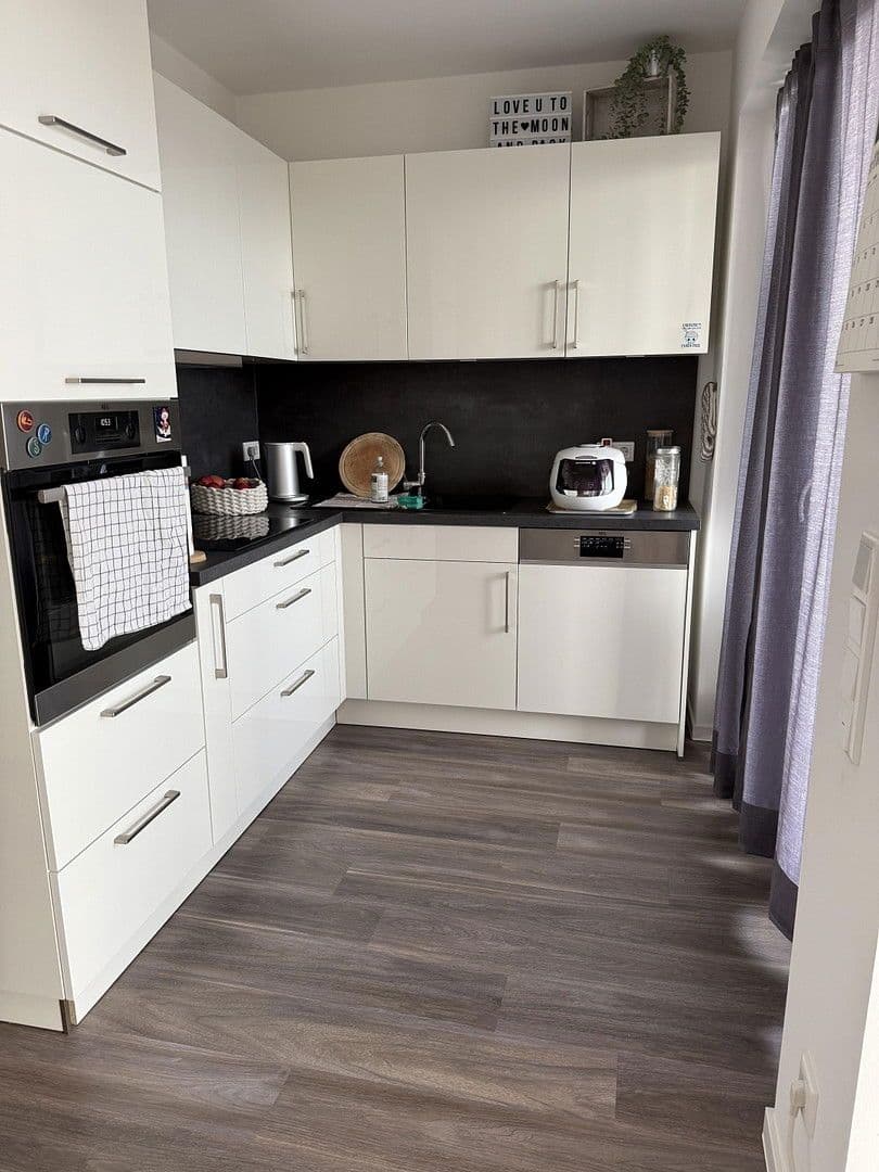 Pronájem bytu 2+1 61 m², Petersberg, Hessen Pronájem bytu 2+1 61 m², Petersberg, Hessen