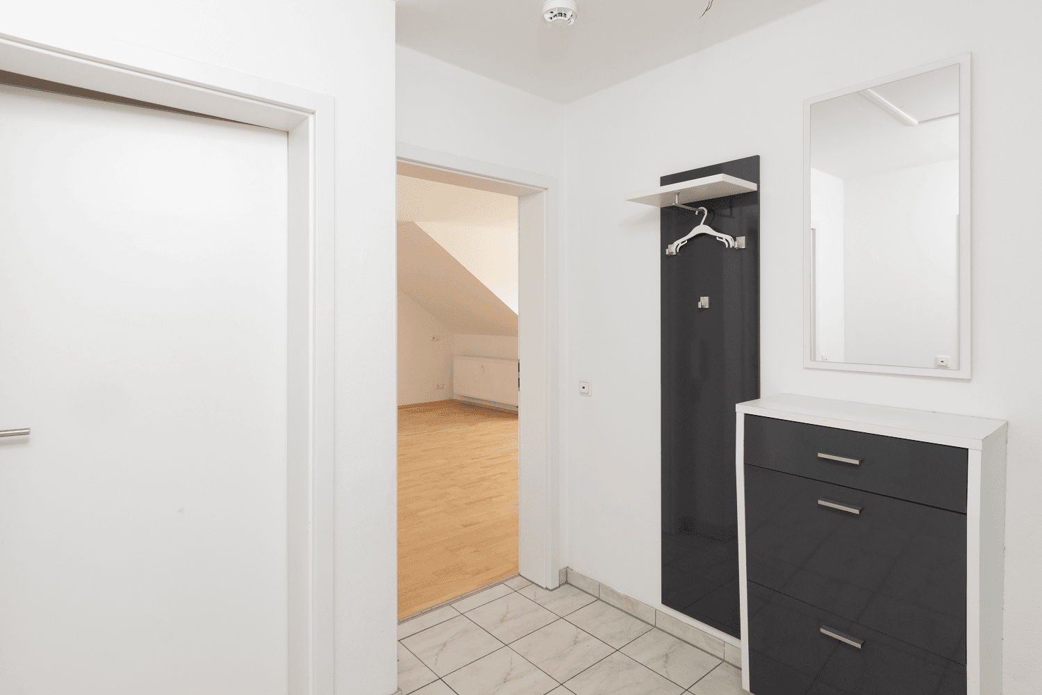 Pronájem domu 300 m², pozemek 1.000 m², Hanslmühlweg 2, Wolnzach, Bavorsko Pronájem domu 300 m², pozemek 1.000 m², Hanslmühlweg 2, Wolnzach, Bavorsko