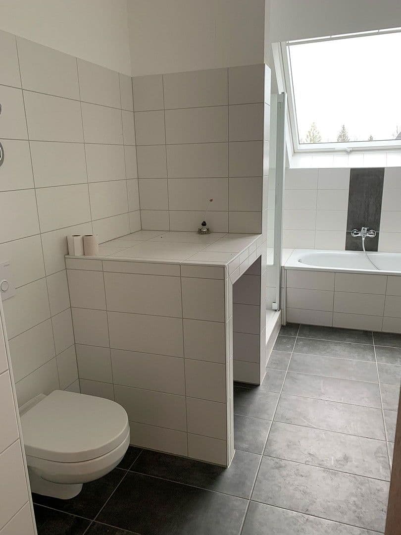 Pronájem bytu 3+1 110 m², Casparistraße 4, Chemnitz, Sasko Pronájem bytu 3+1 110 m², Casparistraße 4, Chemnitz, Sasko