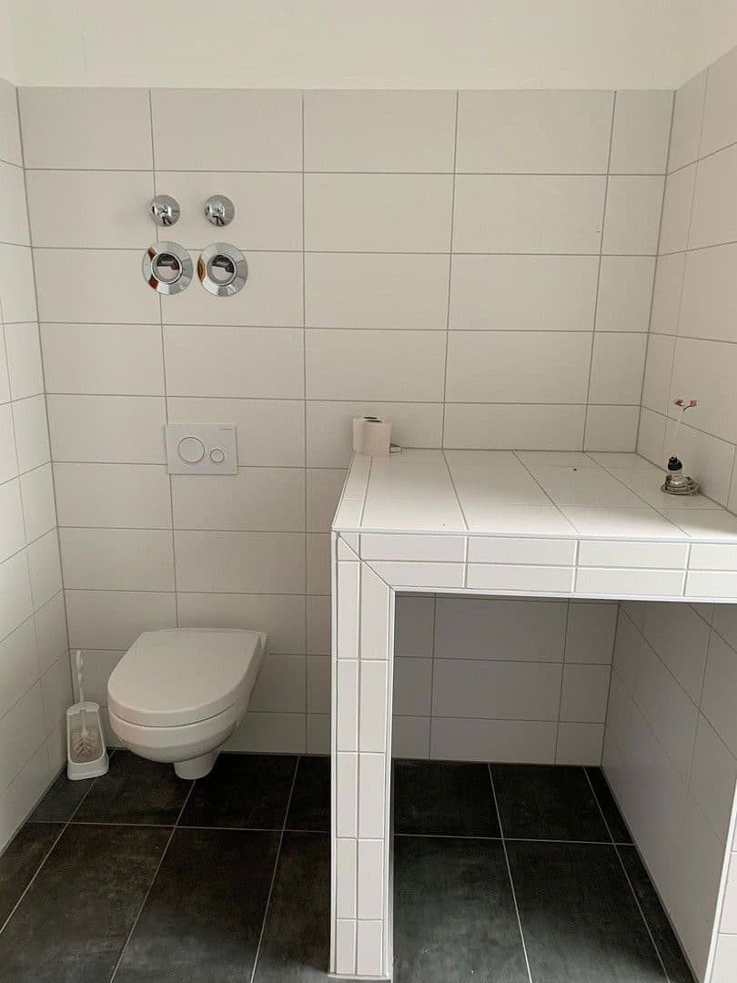 Pronájem bytu 3+1 110 m², Casparistraße 4, Chemnitz, Sasko Pronájem bytu 3+1 110 m², Casparistraße 4, Chemnitz, Sasko