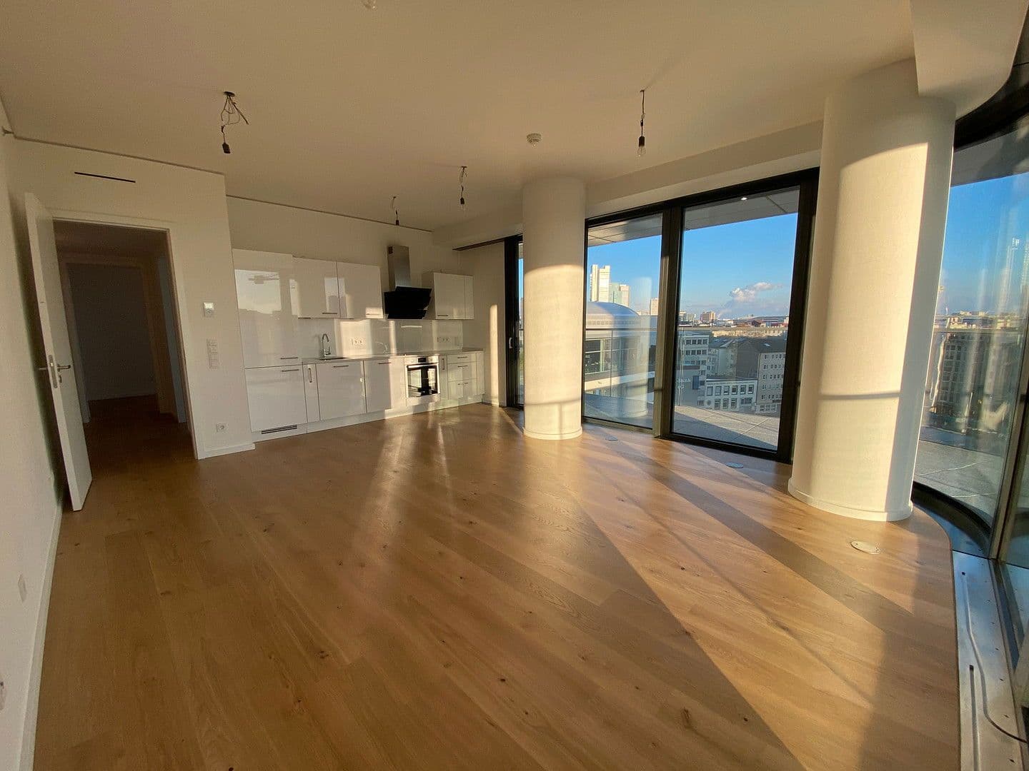 Pronájem bytu 4+1 110 m², Europa-Allee 2, Frankfurt am Main, Hessen Pronájem bytu 4+1 110 m², Europa-Allee 2, Frankfurt am Main, Hessen