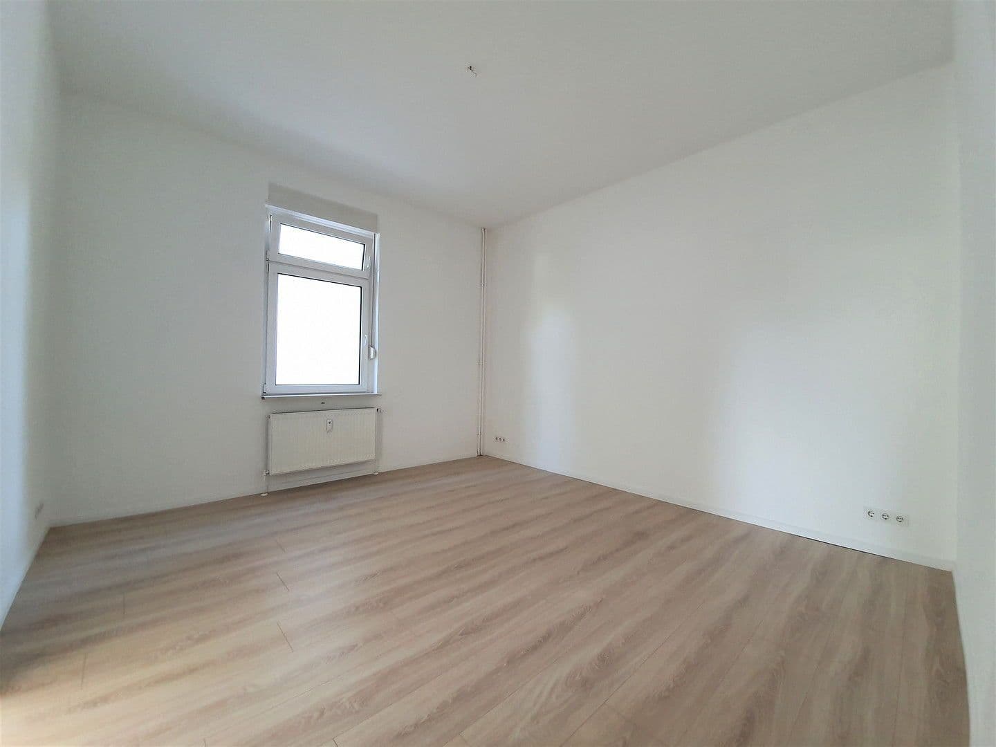 Pronájem bytu 2+1 58 m², Lindenstraße 32, Velten, Braniborsko Pronájem bytu 2+1 58 m², Lindenstraße 32, Velten, Braniborsko