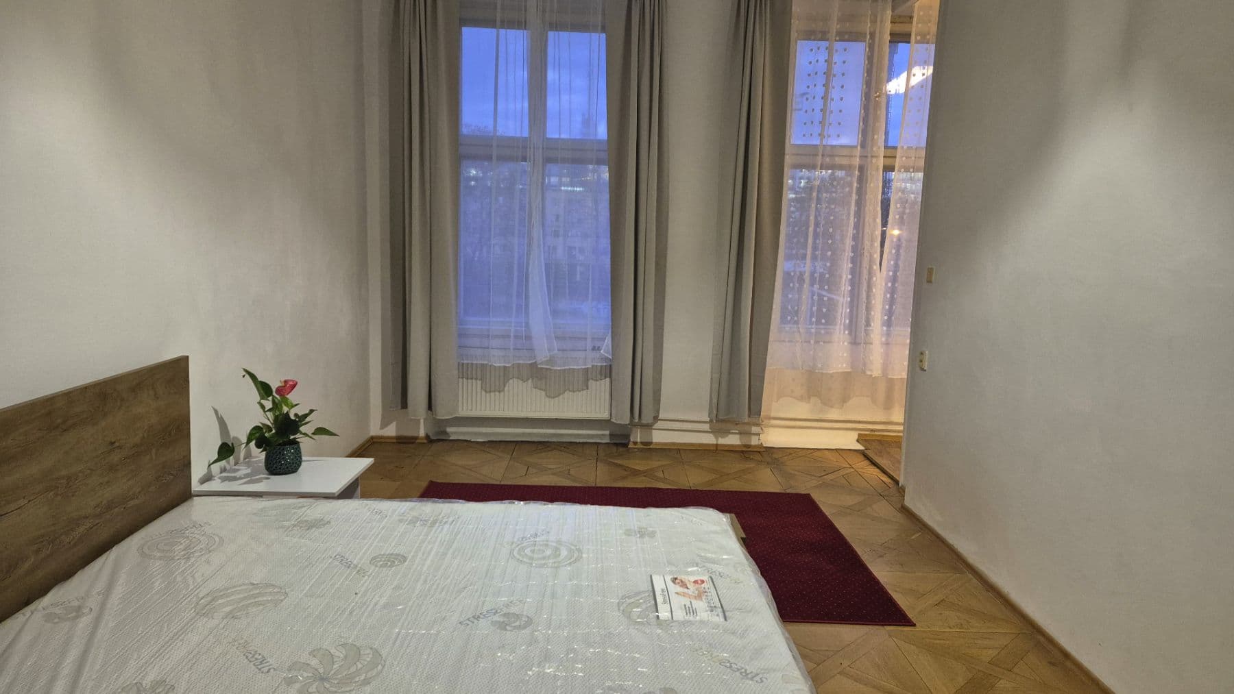 Pronájem bytu 2+kk 55 m², Bolzanova, Praha, Praha Pronájem bytu 2+kk 55 m², Bolzanova, Praha, Praha
