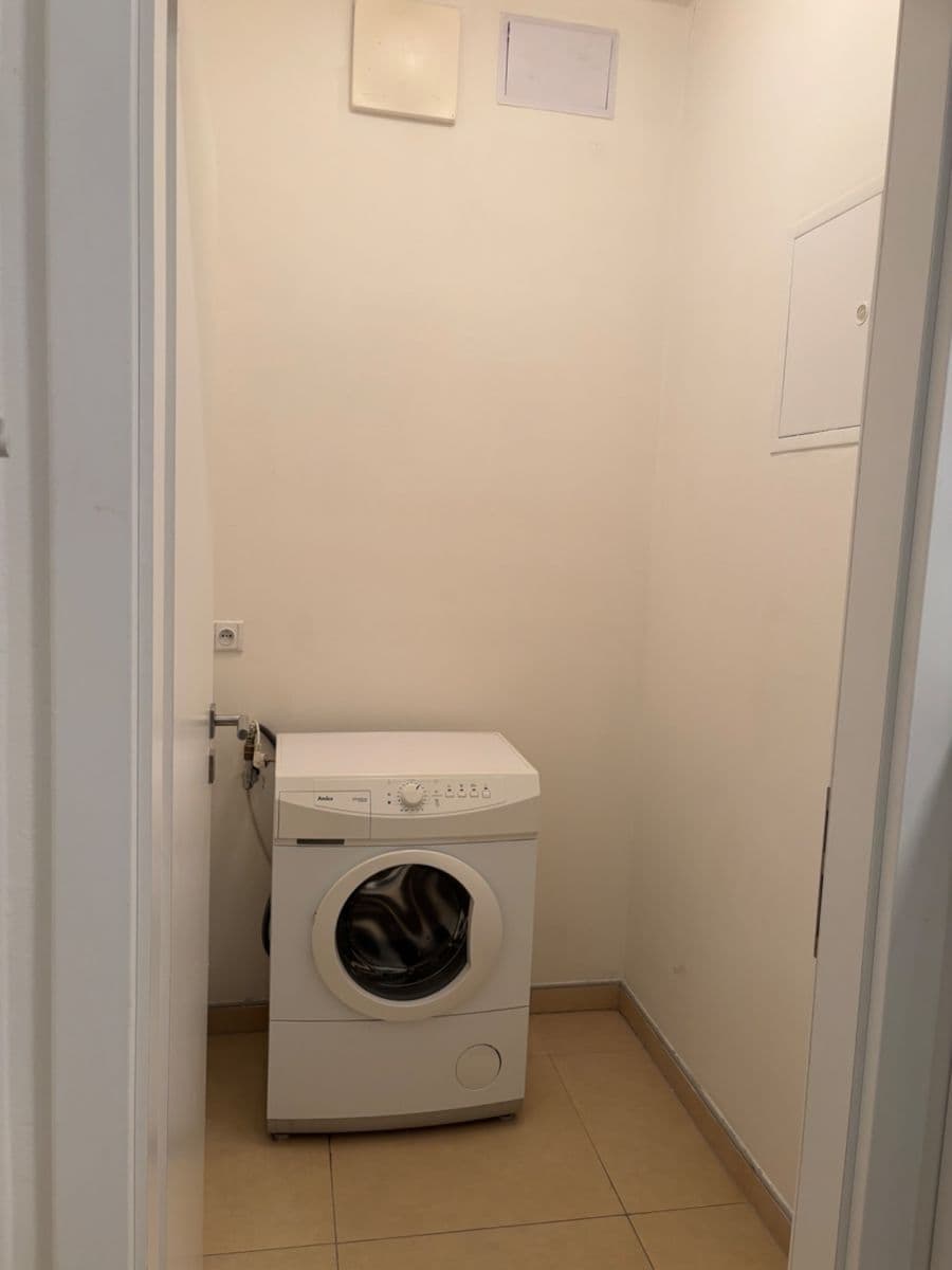 Pronájem bytu 2+kk 41 m², Geologická, Praha, Praha Pronájem bytu 2+kk 41 m², Geologická, Praha, Praha