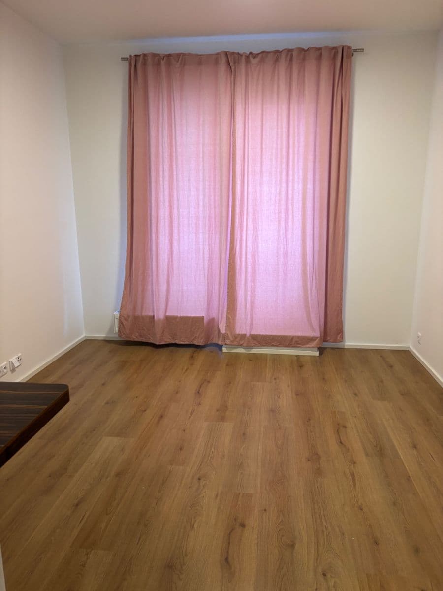 Pronájem bytu 2+kk 41 m², Geologická, Praha, Praha Pronájem bytu 2+kk 41 m², Geologická, Praha, Praha