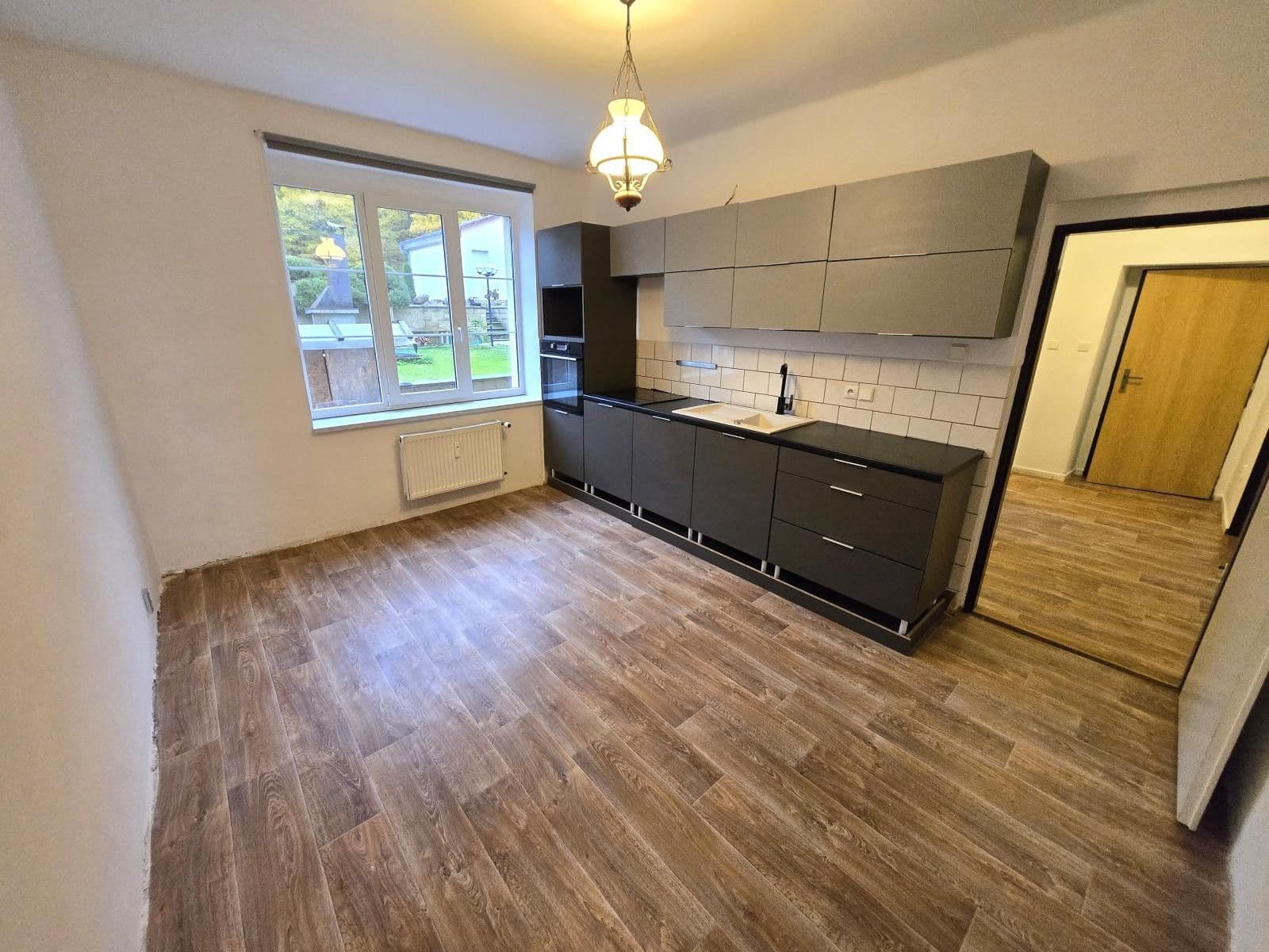 Pronájem bytu 2+1 55 m², Havlíčkovo náměstí, Lom, Ústecký kraj Pronájem bytu 2+1 55 m², Havlíčkovo náměstí, Lom, Ústecký kraj