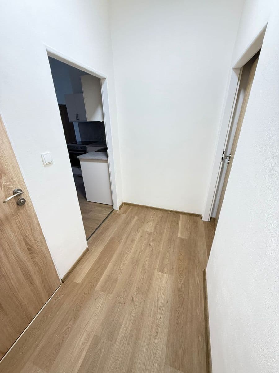 Pronájem bytu 3+1 86 m², Seifertova, Praha, Praha Pronájem bytu 3+1 86 m², Seifertova, Praha, Praha