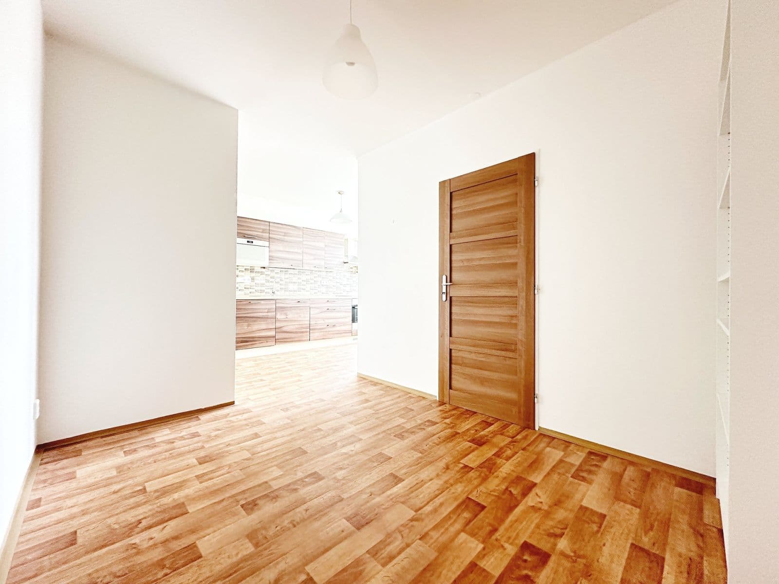 Pronájem bytu 2+kk 38 m², Nevanova, Praha, Praha Pronájem bytu 2+kk 38 m², Nevanova, Praha, Praha