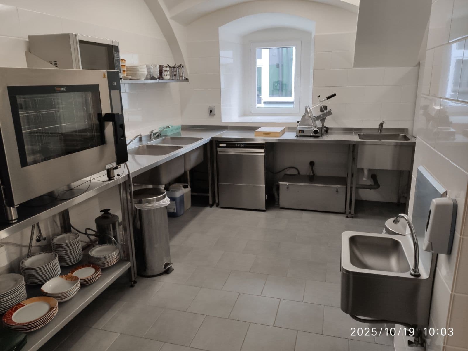 Prodej nebytového prostoru 650 m², Puclice, Plzeňský kraj Prodej nebytového prostoru 650 m², Puclice, Plzeňský kraj