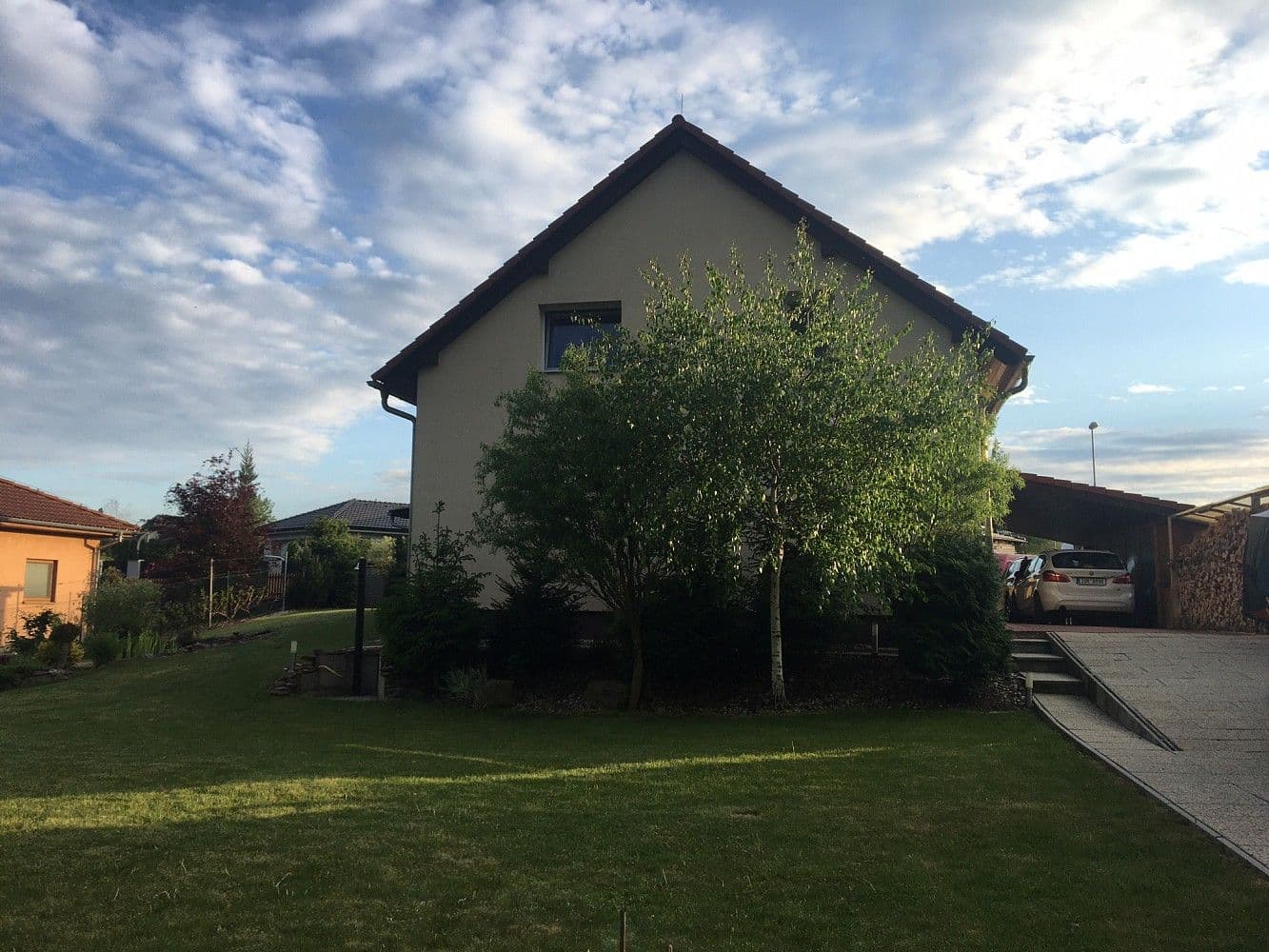 Prodej domu 235 m², pozemek 1.127 m², Zlatá, Středočeský kraj Prodej domu 235 m², pozemek 1.127 m², Zlatá, Středočeský kraj