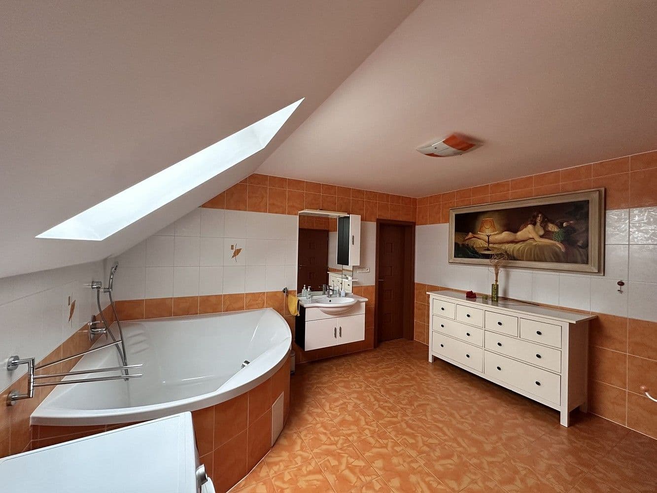 Prodej domu 235 m², pozemek 1.127 m², Zlatá, Středočeský kraj Prodej domu 235 m², pozemek 1.127 m², Zlatá, Středočeský kraj