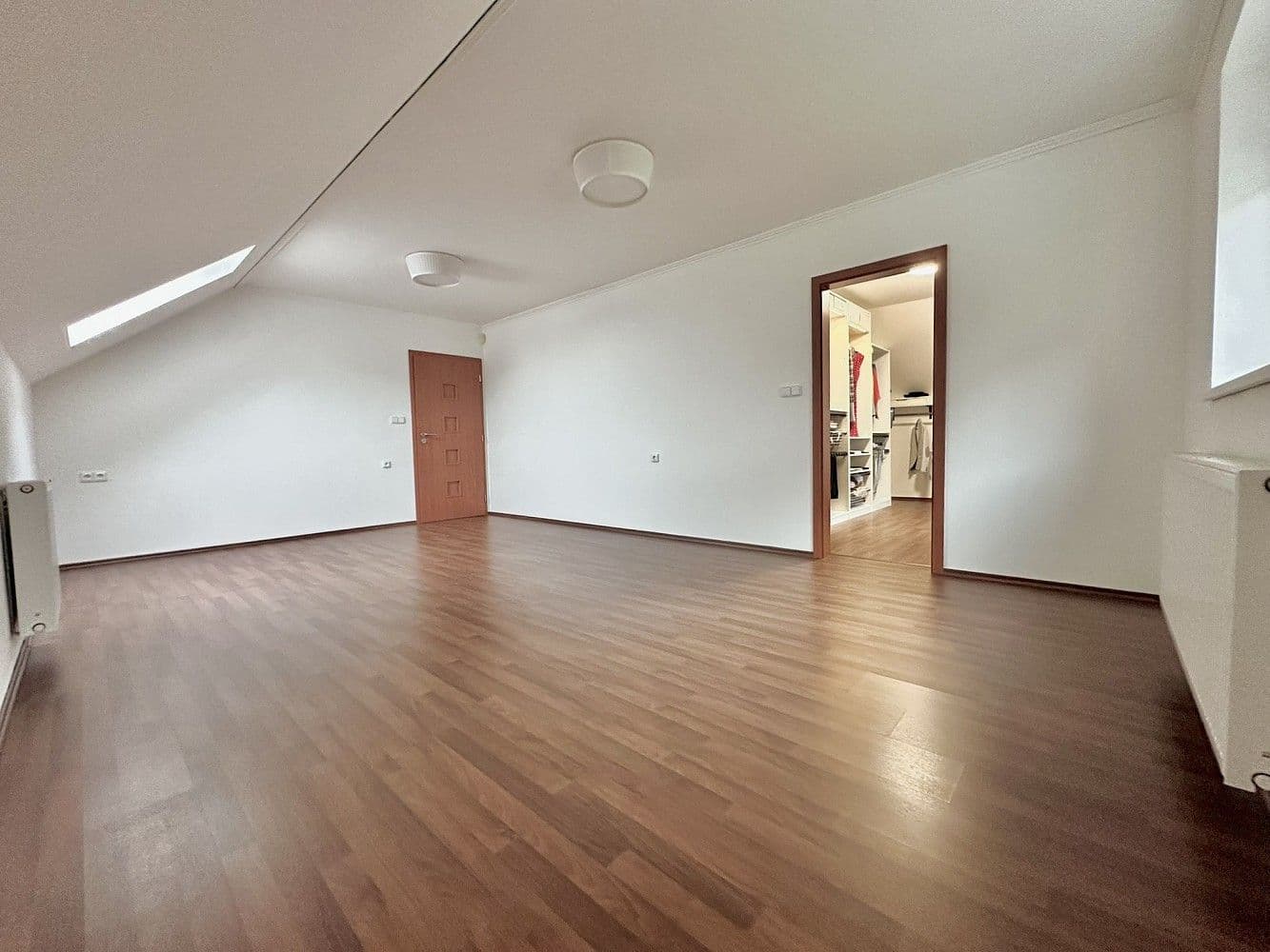 Prodej domu 235 m², pozemek 1.127 m², Zlatá, Středočeský kraj Prodej domu 235 m², pozemek 1.127 m², Zlatá, Středočeský kraj