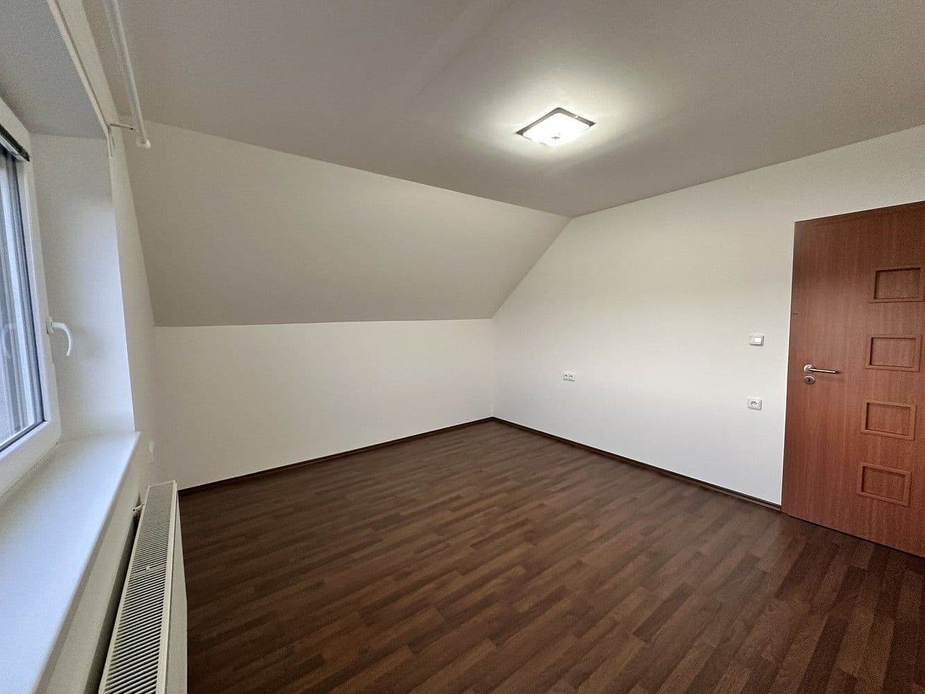 Prodej domu 235 m², pozemek 1.127 m², Zlatá, Středočeský kraj Prodej domu 235 m², pozemek 1.127 m², Zlatá, Středočeský kraj