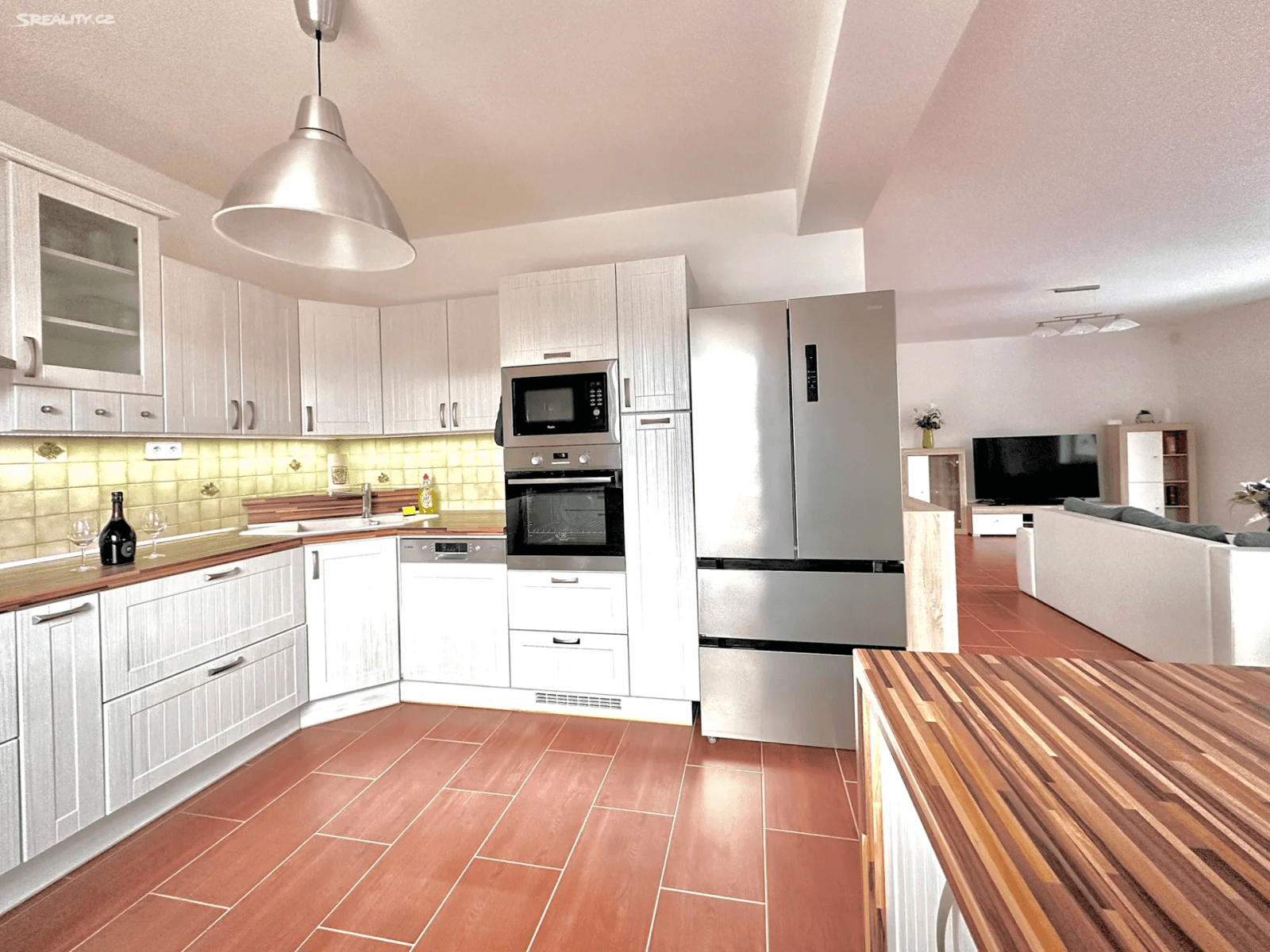 Prodej domu 235 m², pozemek 1.127 m², Zlatá, Středočeský kraj Prodej domu 235 m², pozemek 1.127 m², Zlatá, Středočeský kraj
