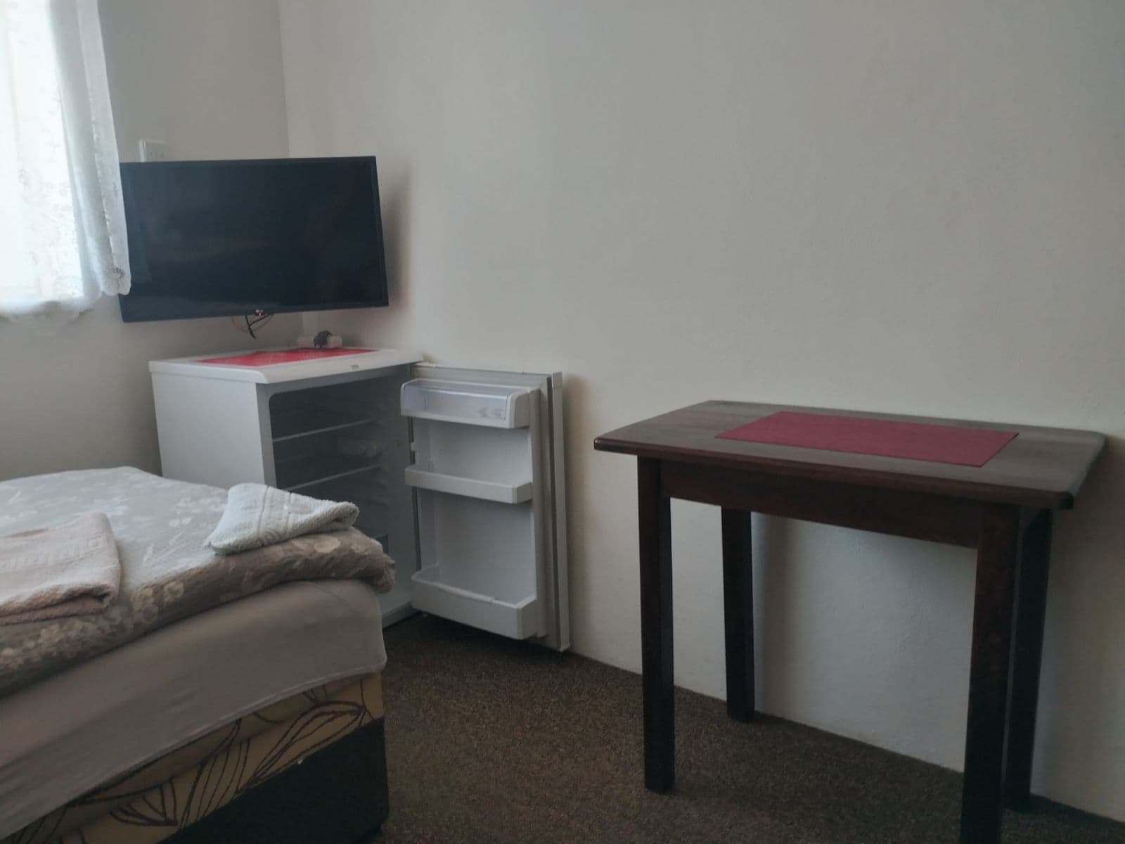 Pronájem bytu Garsoniéra 17 m², Ústecká, Praha, Praha Pronájem bytu Garsoniéra 17 m², Ústecká, Praha, Praha