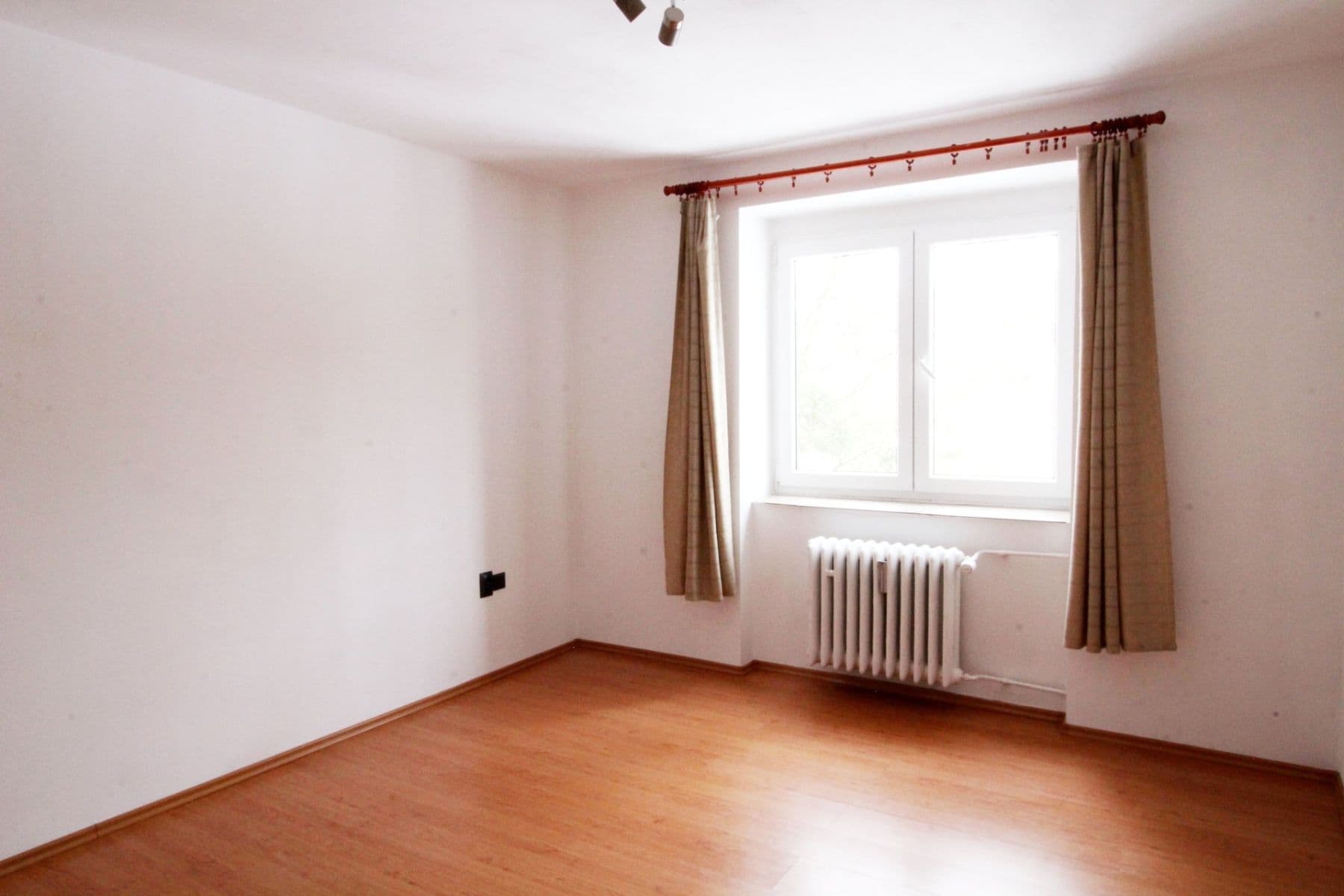 Pronájem bytu 1+1 32 m², Sevastopolská, Kladno, Středočeský kraj Pronájem bytu 1+1 32 m², Sevastopolská, Kladno, Středočeský kraj