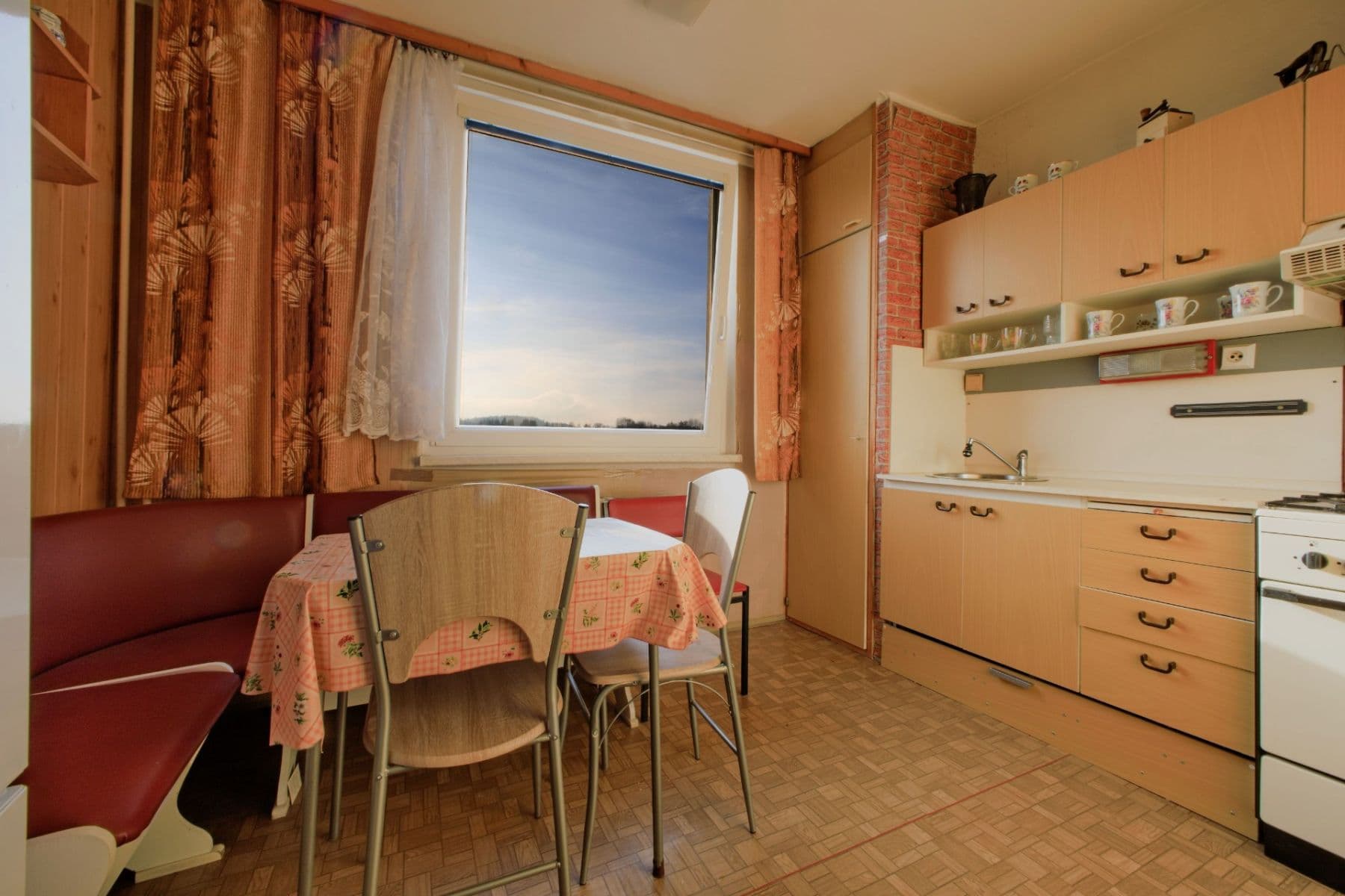 Prodej bytu 1+1 41 m², Úpská, Trutnov, Královéhradecký kraj Prodej bytu 1+1 41 m², Úpská, Trutnov, Královéhradecký kraj