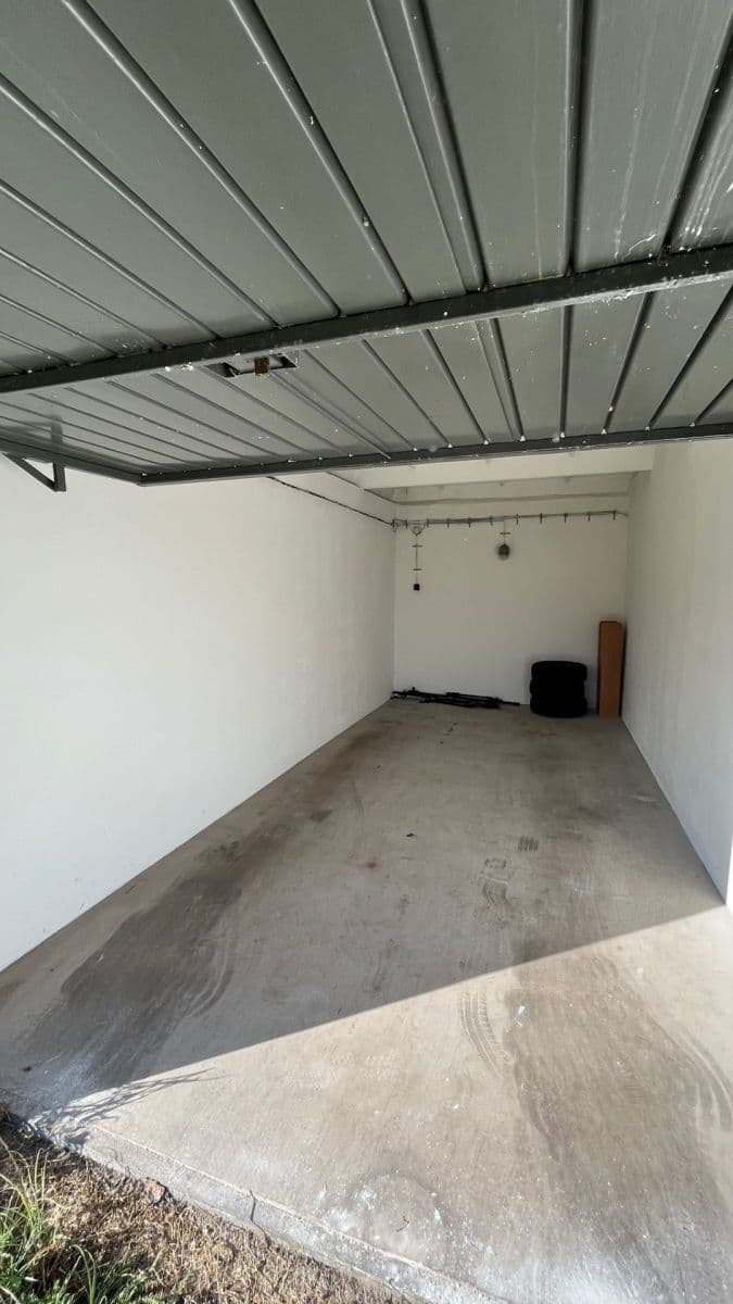 Prodej garáže 22 m², Novákova, Mladá Boleslav, Středočeský kraj Prodej garáže 22 m², Novákova, Mladá Boleslav, Středočeský kraj