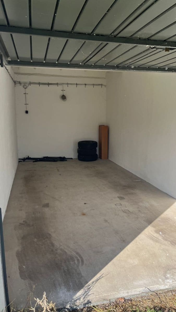 Prodej garáže 22 m², Novákova, Mladá Boleslav, Středočeský kraj Prodej garáže 22 m², Novákova, Mladá Boleslav, Středočeský kraj