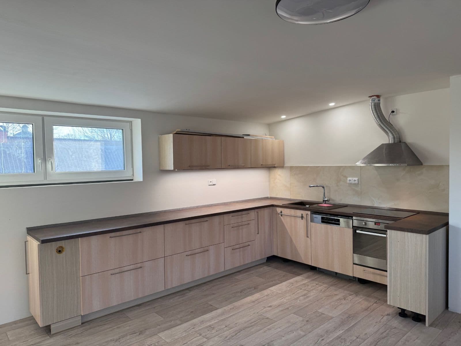 Pronájem bytu 2+kk 55 m², Štenclova, Dašice, Pardubický kraj Pronájem bytu 2+kk 55 m², Štenclova, Dašice, Pardubický kraj