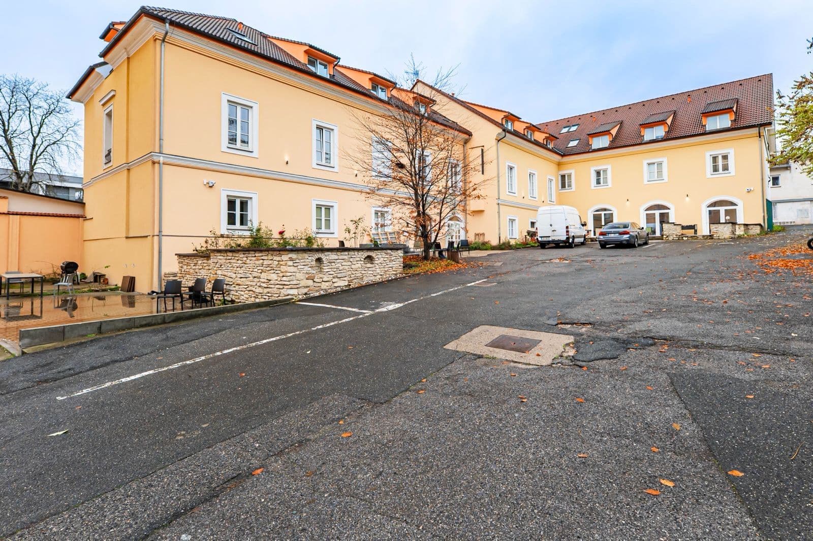 Pronájem kanceláře 60 m², Kotlaska, Praha, Praha Pronájem kanceláře 60 m², Kotlaska, Praha, Praha