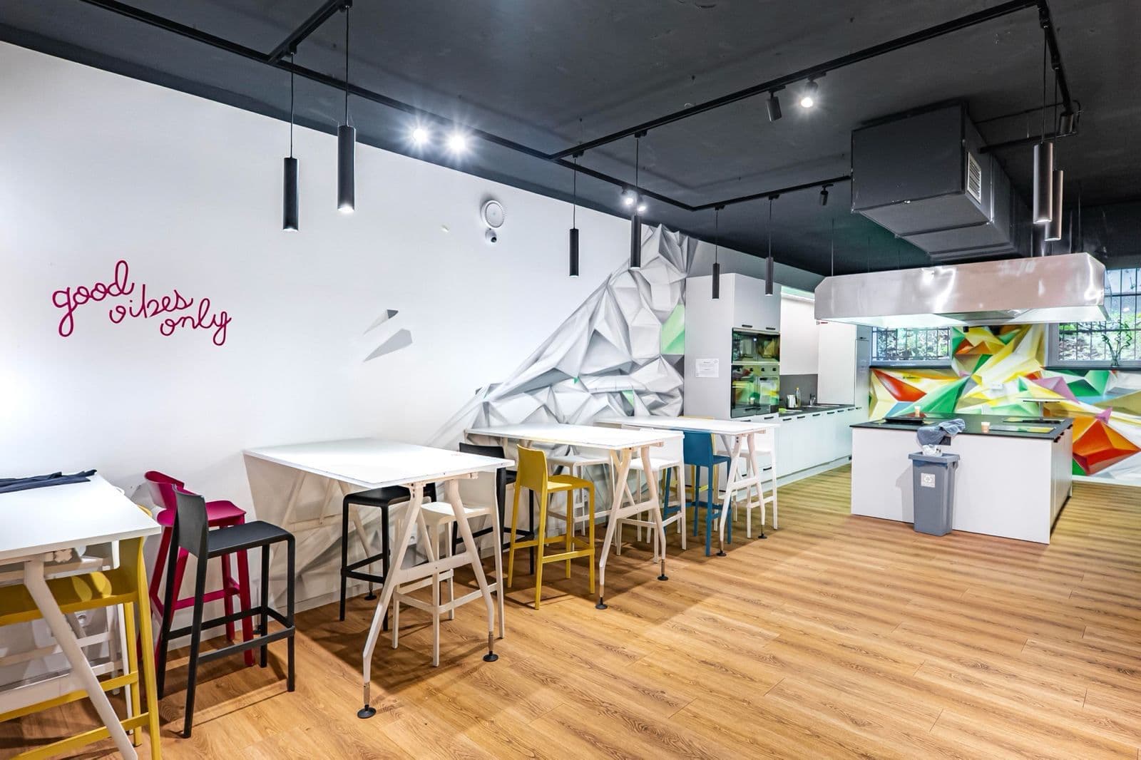 Pronájem kanceláře 60 m², Kotlaska, Praha, Praha Pronájem kanceláře 60 m², Kotlaska, Praha, Praha