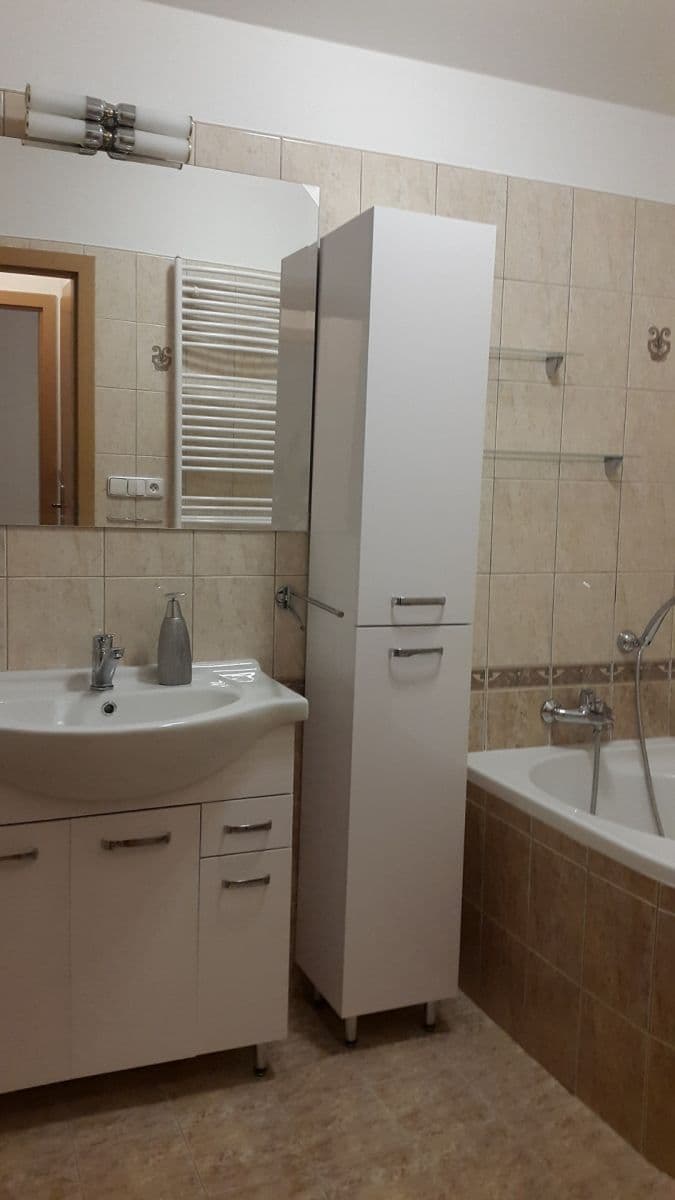 Prodej domu 130 m², pozemek 347 m², Vinohrádky, Kroměříž, Zlínský kraj Prodej domu 130 m², pozemek 347 m², Vinohrádky, Kroměříž, Zlínský kraj