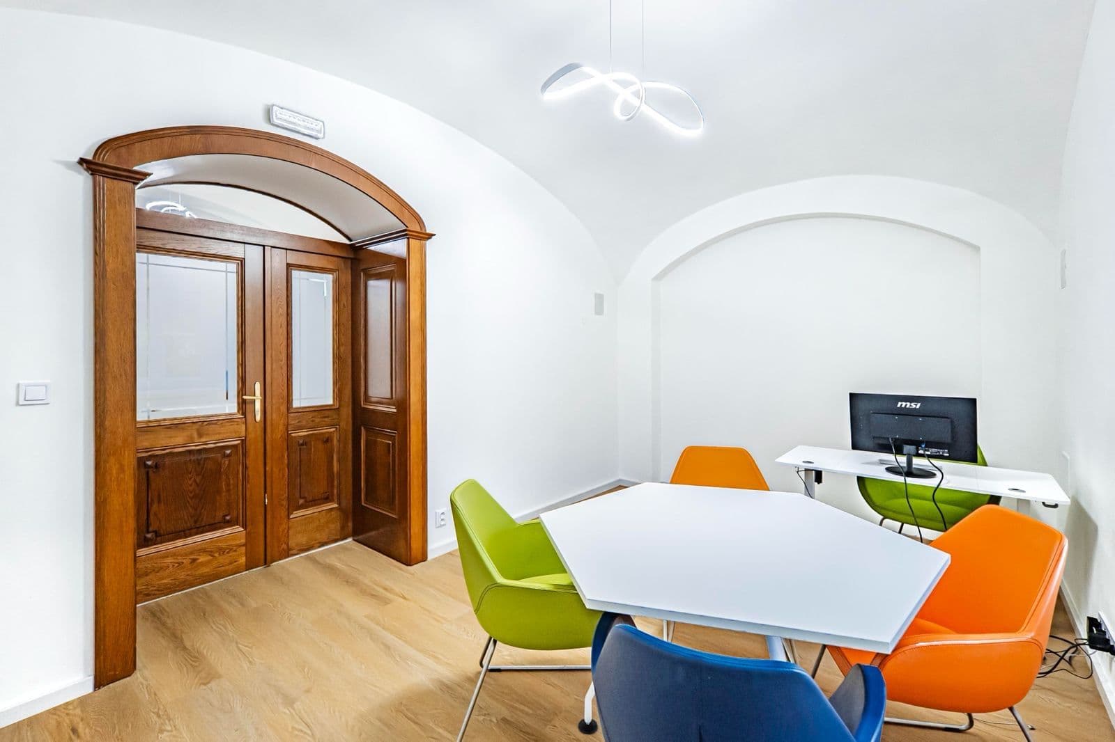 Pronájem kanceláře 60 m², Kotlaska, Praha, Praha Pronájem kanceláře 60 m², Kotlaska, Praha, Praha