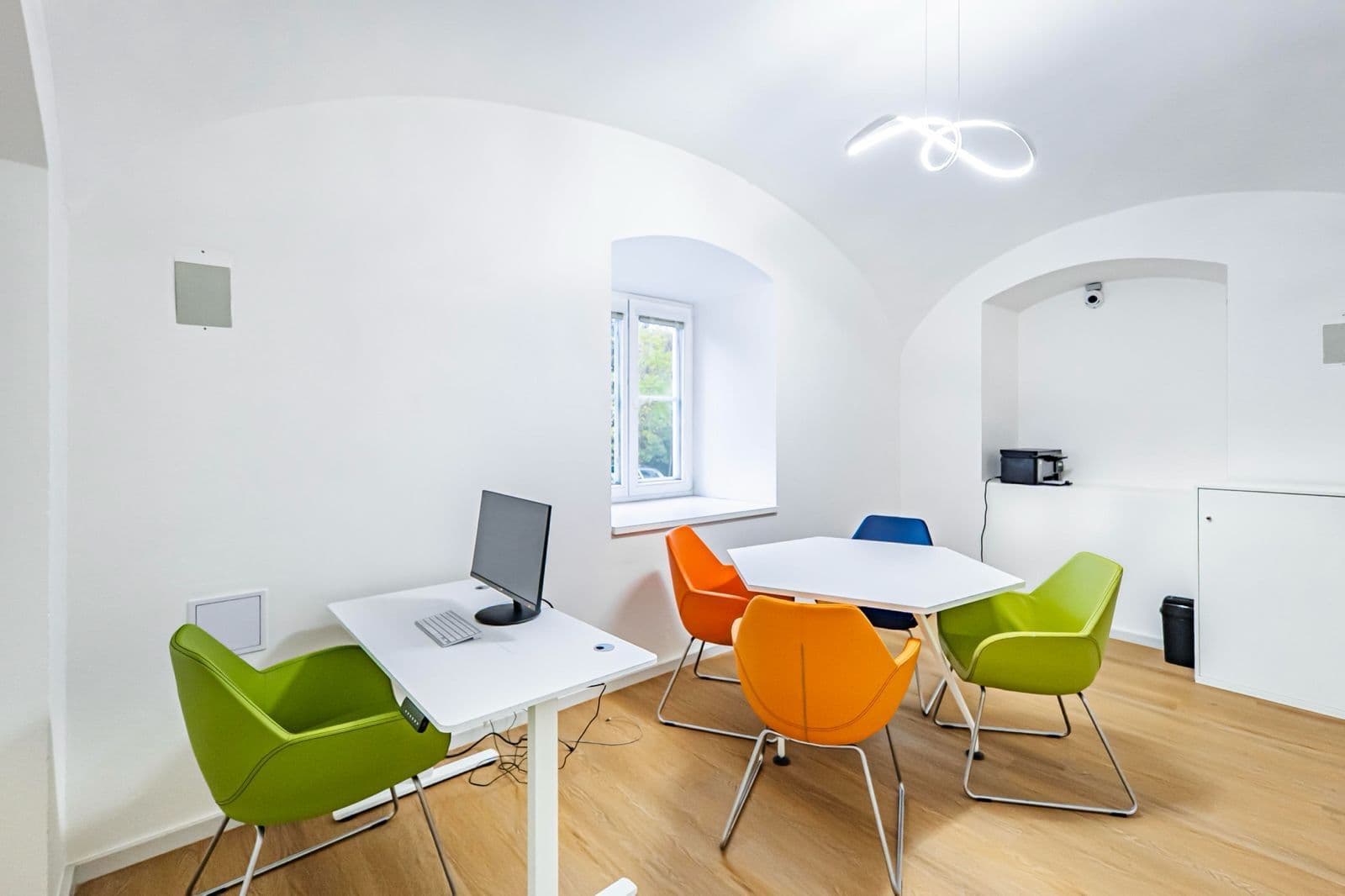 Pronájem kanceláře 60 m², Kotlaska, Praha, Praha Pronájem kanceláře 60 m², Kotlaska, Praha, Praha