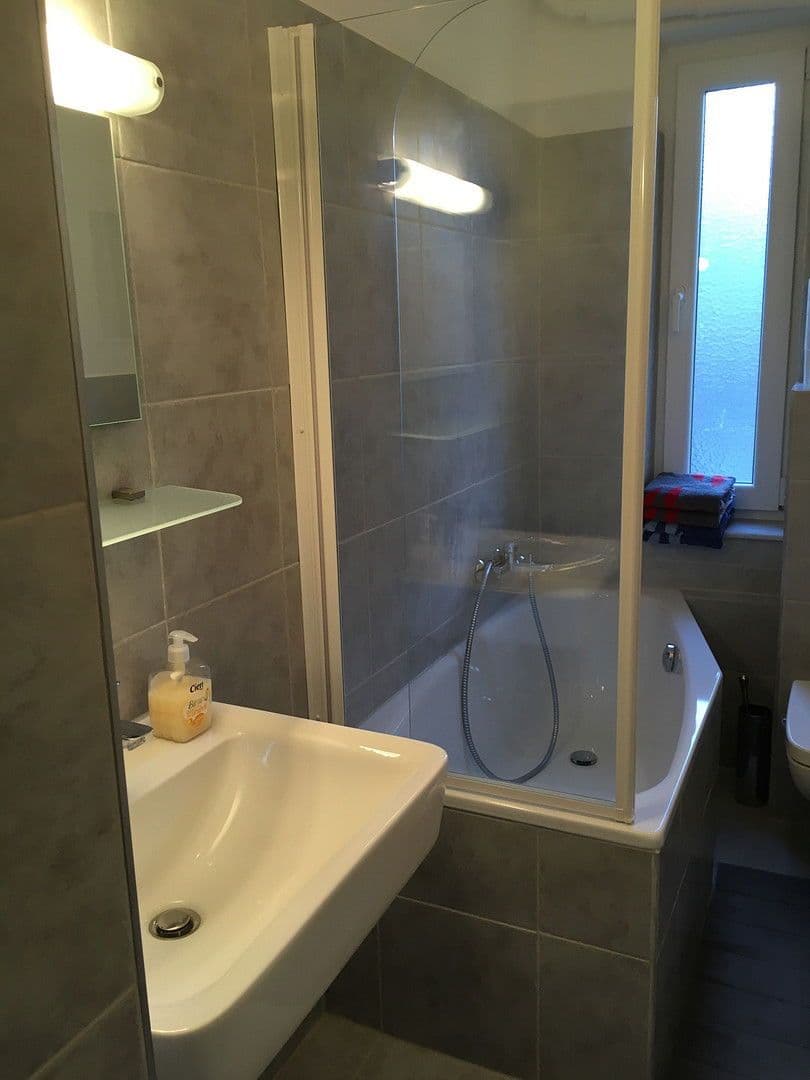 Pronájem bytu 1+1 37 m², Berlin-Steglitz, Berlín Pronájem bytu 1+1 37 m², Berlin-Steglitz, Berlín