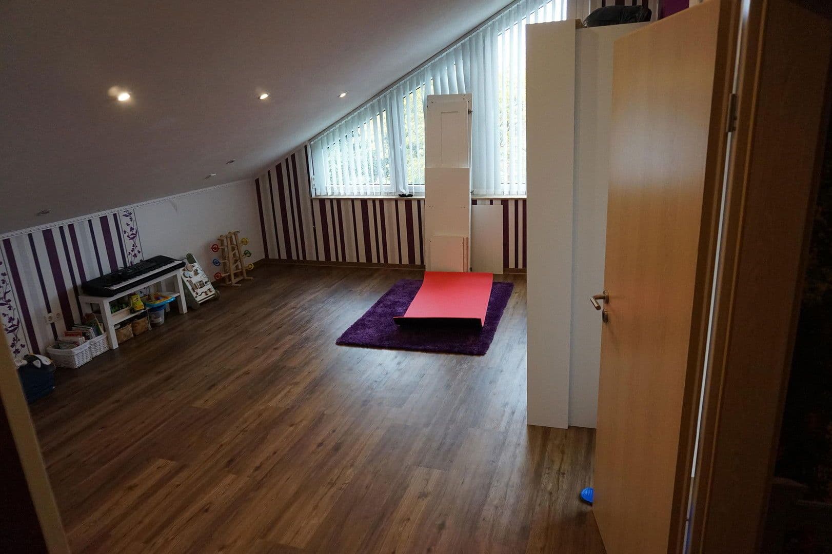 Prodej domu 173 m², pozemek 293 m², Georgsmarienhütte, Dolní Sasko Prodej domu 173 m², pozemek 293 m², Georgsmarienhütte, Dolní Sasko