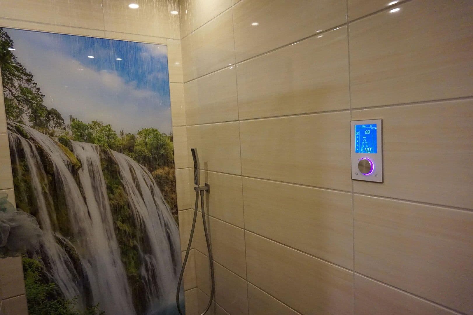 Prodej domu 173 m², pozemek 293 m², Georgsmarienhütte, Dolní Sasko Prodej domu 173 m², pozemek 293 m², Georgsmarienhütte, Dolní Sasko