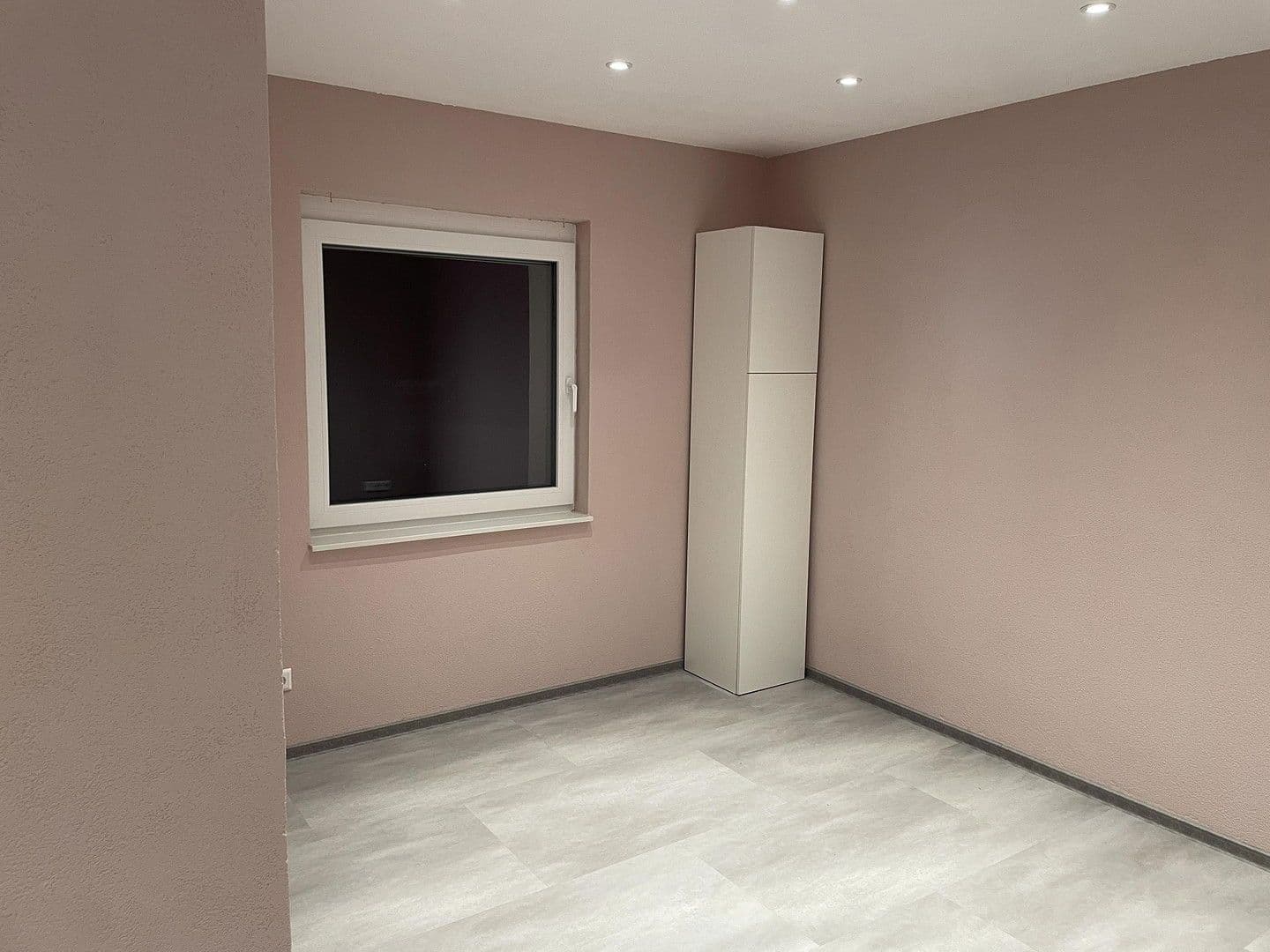 Prodej domu 117 m², pozemek 234 m², Mutzenreisstr 30, Esslingen am Neckar, Bádensko-Württembersko Prodej domu 117 m², pozemek 234 m², Mutzenreisstr 30, Esslingen am Neckar, Bádensko-Württembersko