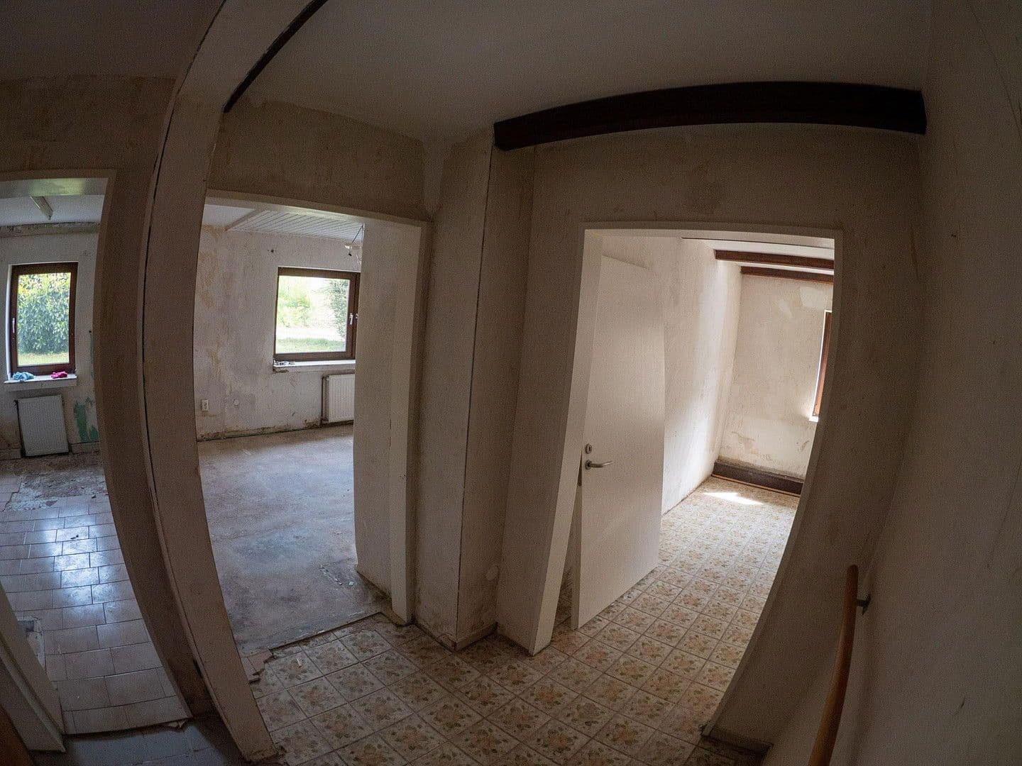 Prodej domu 740 m², pozemek 2.450 m², Lindlar, Severní Porýní-Vestfálsko Prodej domu 740 m², pozemek 2.450 m², Lindlar, Severní Porýní-Vestfálsko