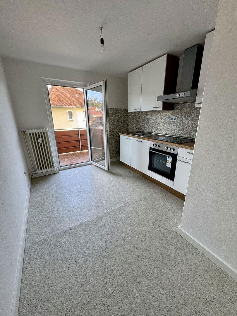 Pronájem bytu 3+1 87 m², Oesdorfer Straße 14, Bad Pyrmont, Dolní Sasko Pronájem bytu 3+1 87 m², Oesdorfer Straße 14, Bad Pyrmont, Dolní Sasko