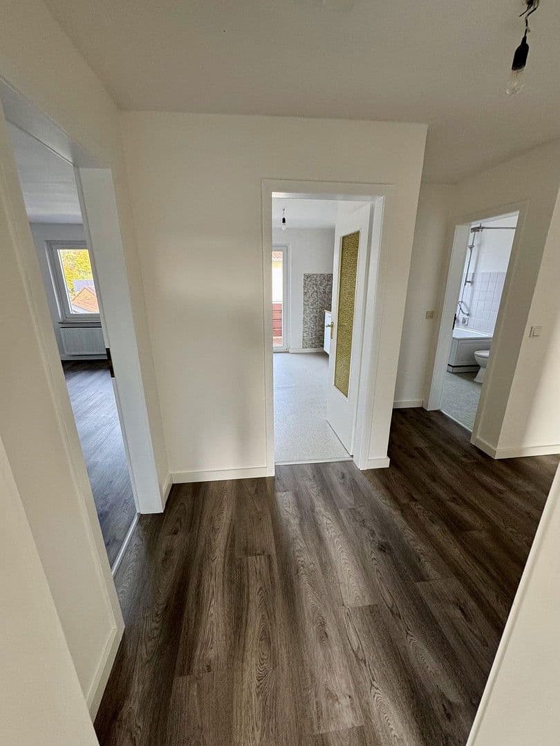 Pronájem bytu 3+1 87 m², Oesdorfer Straße 14, Bad Pyrmont, Dolní Sasko Pronájem bytu 3+1 87 m², Oesdorfer Straße 14, Bad Pyrmont, Dolní Sasko