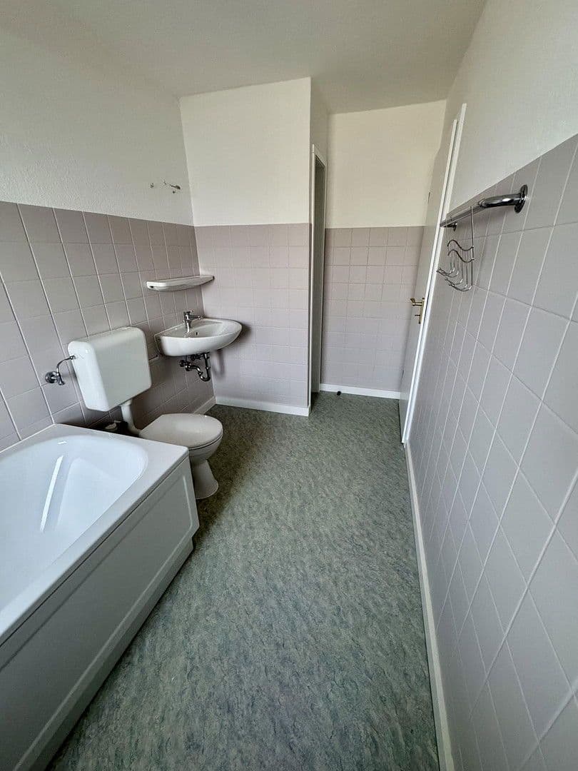 Pronájem bytu 3+1 87 m², Oesdorfer Straße 14, Bad Pyrmont, Dolní Sasko Pronájem bytu 3+1 87 m², Oesdorfer Straße 14, Bad Pyrmont, Dolní Sasko