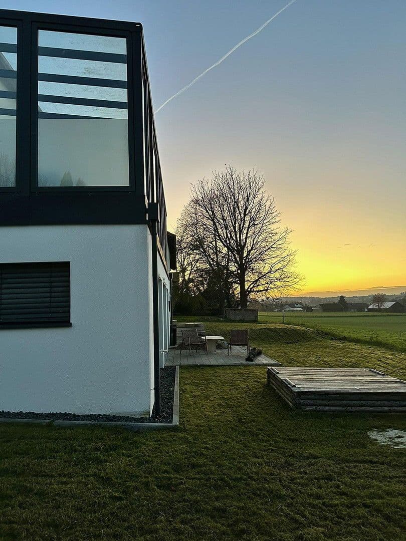 Prodej domu 343 m², pozemek 657 m², Mengkofen, Bavorsko Prodej domu 343 m², pozemek 657 m², Mengkofen, Bavorsko