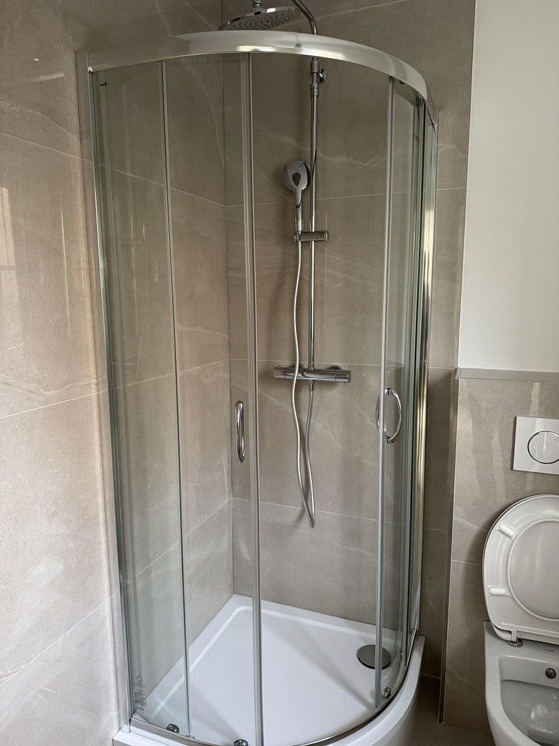 Prodej domu 160 m², pozemek 475 m², Am Kuhlager 14, Neustadt am Rübenberge, Dolní Sasko Prodej domu 160 m², pozemek 475 m², Am Kuhlager 14, Neustadt am Rübenberge, Dolní Sasko