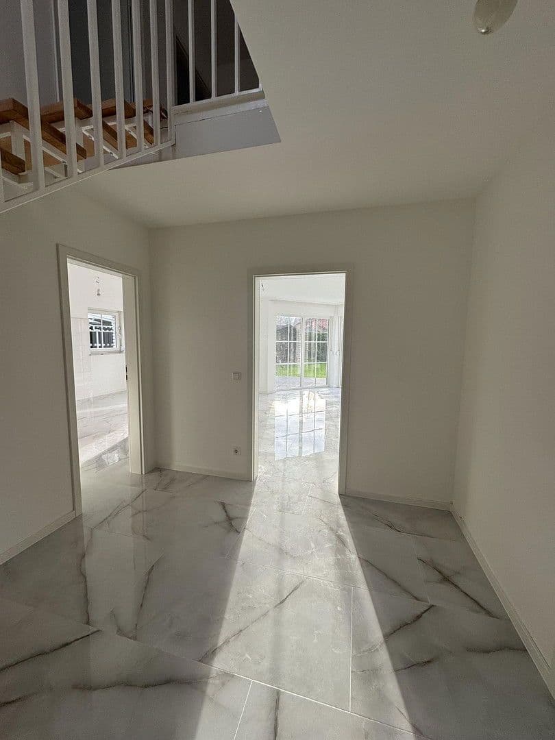 Prodej domu 160 m², pozemek 475 m², Am Kuhlager 14, Neustadt am Rübenberge, Dolní Sasko Prodej domu 160 m², pozemek 475 m², Am Kuhlager 14, Neustadt am Rübenberge, Dolní Sasko