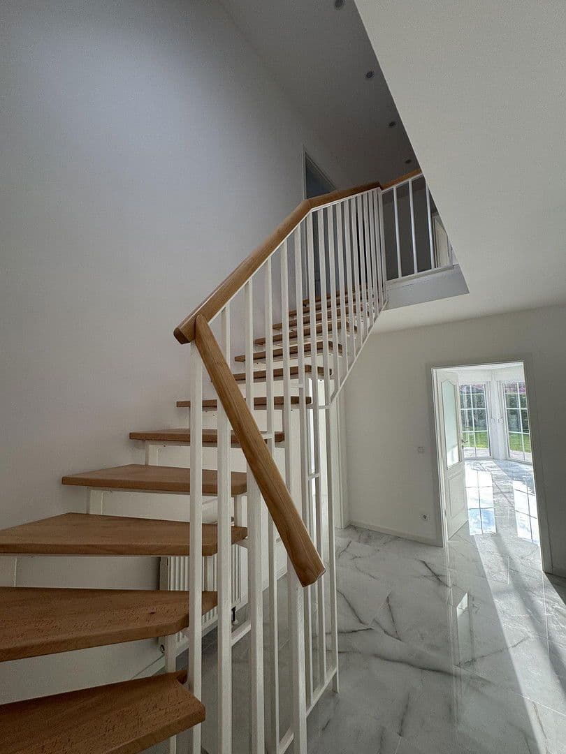 Prodej domu 160 m², pozemek 475 m², Am Kuhlager 14, Neustadt am Rübenberge, Dolní Sasko Prodej domu 160 m², pozemek 475 m², Am Kuhlager 14, Neustadt am Rübenberge, Dolní Sasko