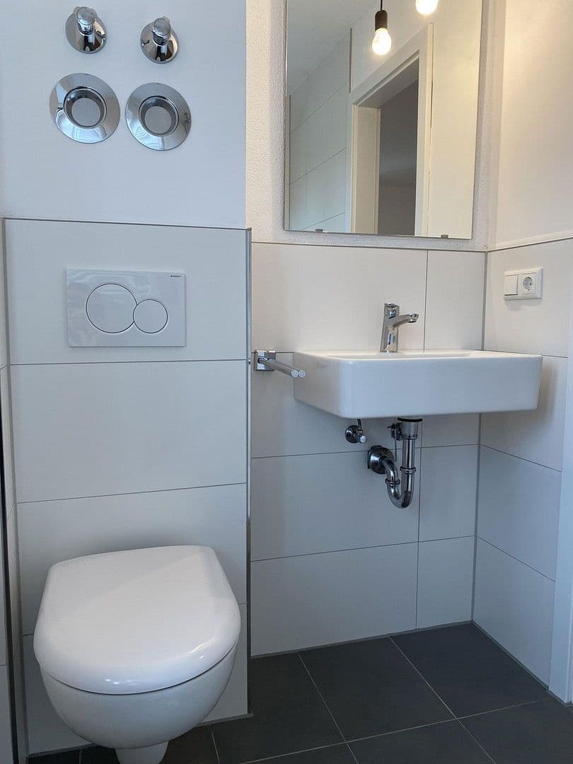 Pronájem bytu 1+1 25 m², Holzstraße 9, Holzkirchen, Bavorsko Pronájem bytu 1+1 25 m², Holzstraße 9, Holzkirchen, Bavorsko