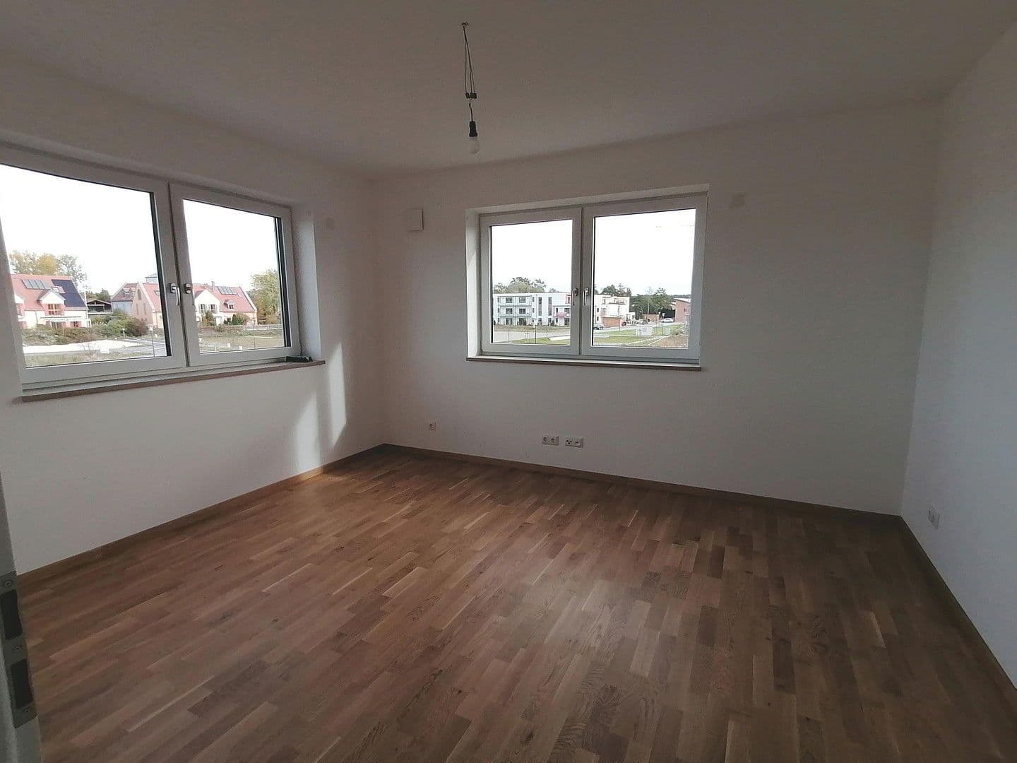 Pronájem domu 186 m², pozemek 537 m², Biberweg 18, Abensberg, Bavorsko Pronájem domu 186 m², pozemek 537 m², Biberweg 18, Abensberg, Bavorsko