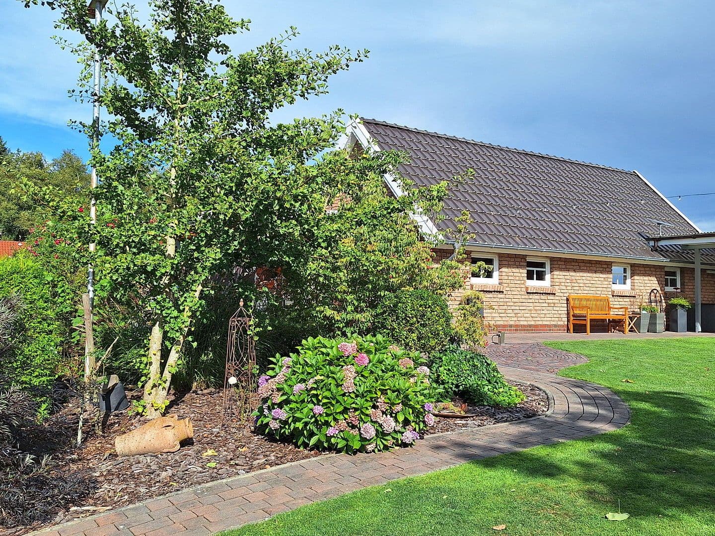 Prodej domu 156 m², pozemek 1.620 m², Großefehn, Dolní Sasko Prodej domu 156 m², pozemek 1.620 m², Großefehn, Dolní Sasko